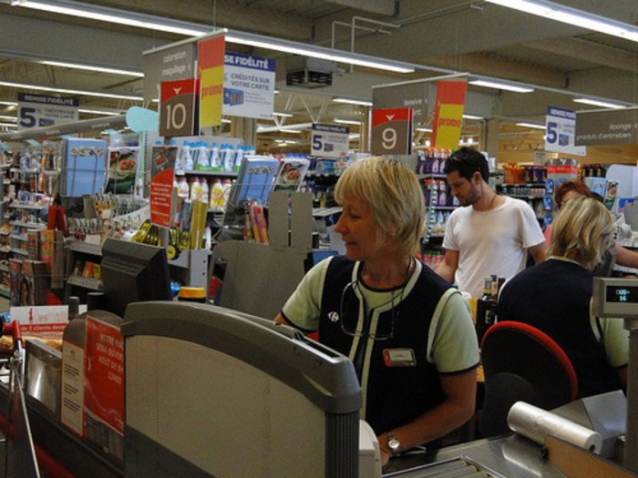 Tugas Dan Tanggung Jawab Seorang Cashier Di Supermarket